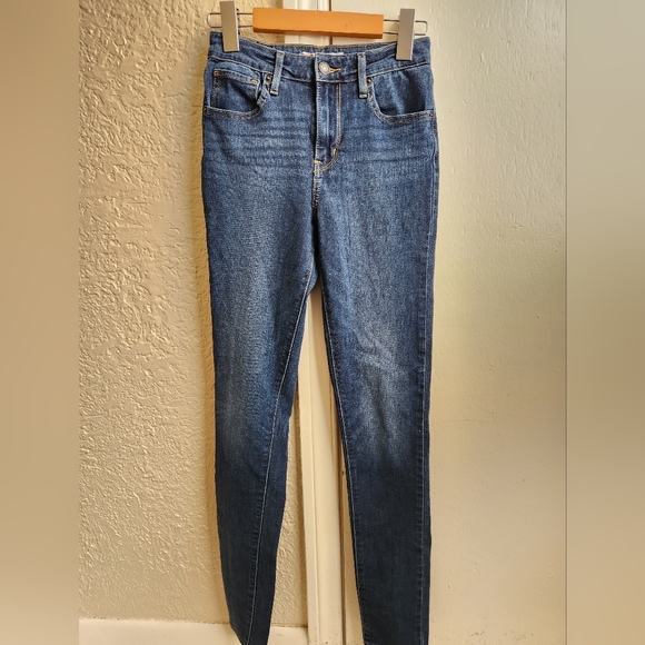 Levi's- 721 High Rise Skinny - Picture 2 of 8